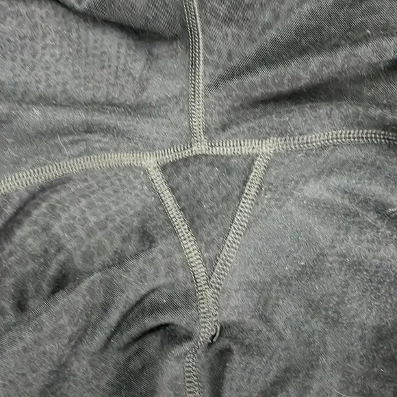 Lululemon wunder under roll down pants 26” - Picture 8 of 10